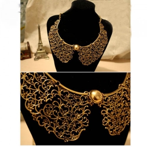 Pretty Vintage Hollowed-out Engraving Flower Metal Collar Necklace